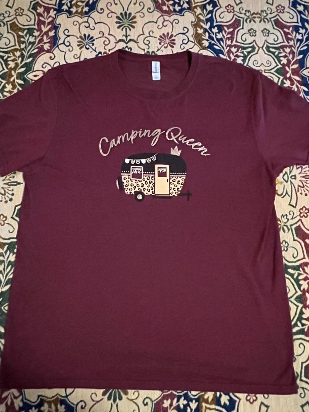 Camping Queen ! Maroon Size L Tee shirt top Glitter Rv
